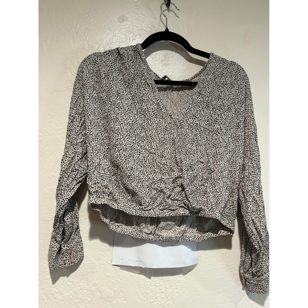 American Eagle Cheetah Print Twist Front Cropped Blouse‎ Womens Medium Tan Black